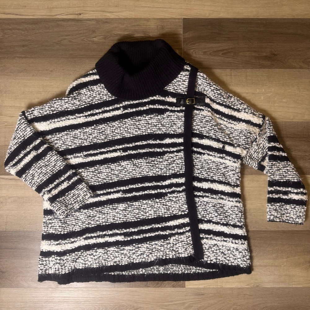 Calvin Klein Cowl Neck Sweater Cape with Buckle L/XL